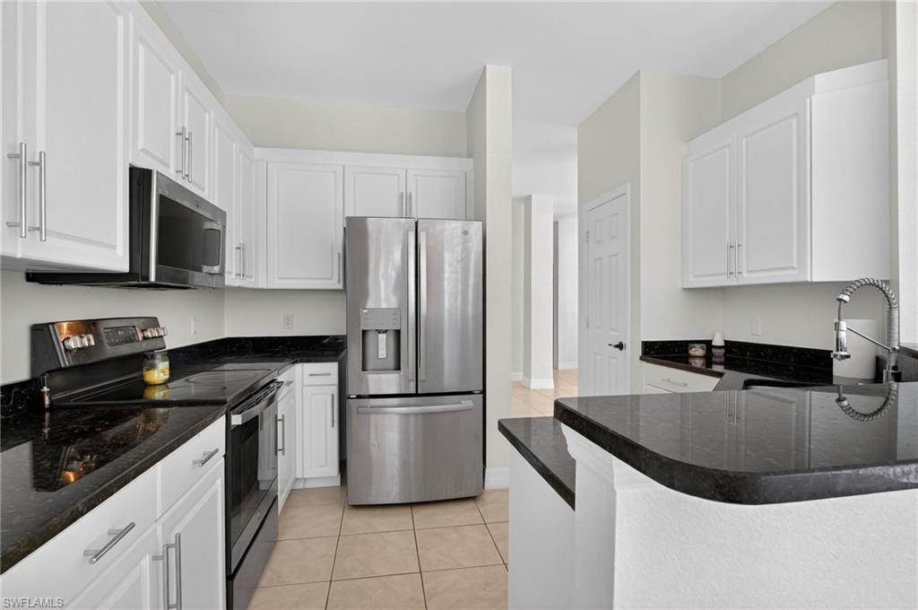 WILSHIRE LAKES - Residential