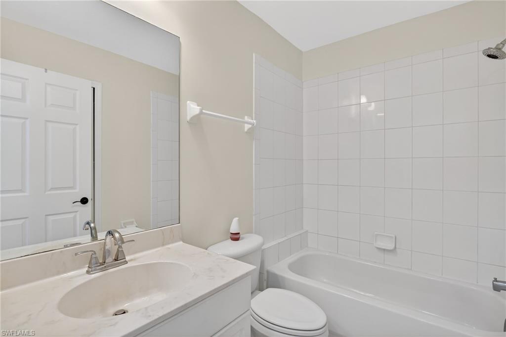 WILSHIRE LAKES - Residential