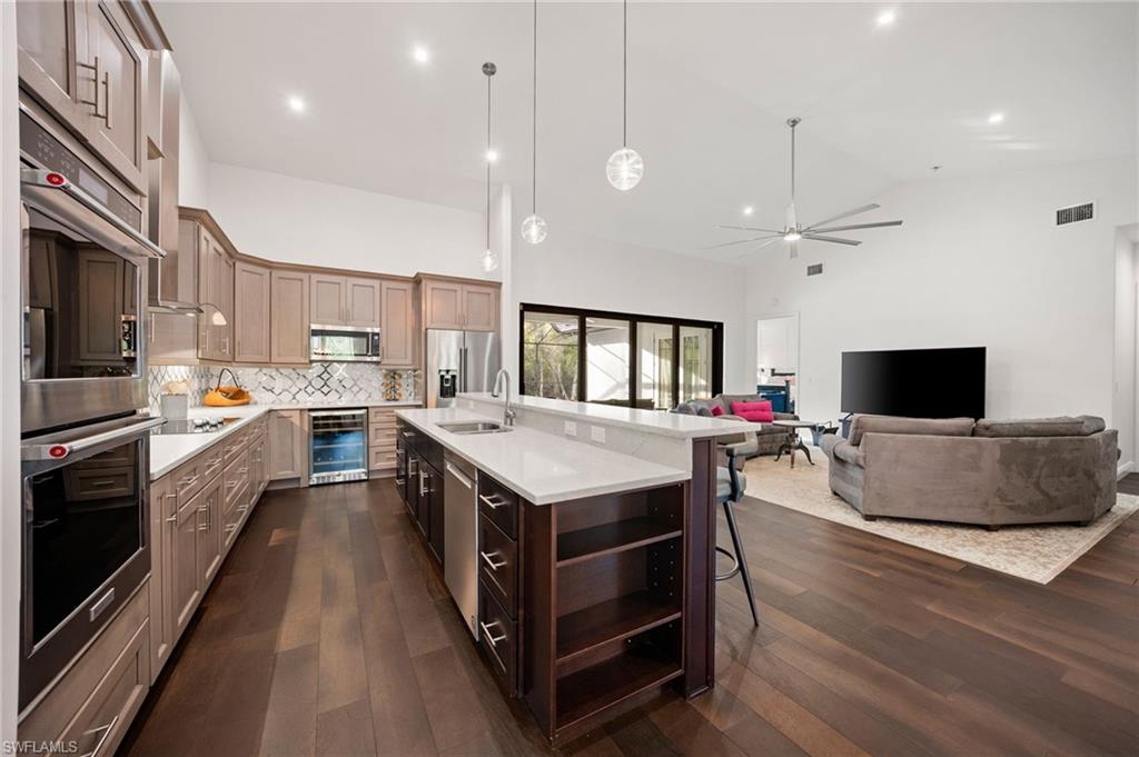 SAN CARLOS ESTATES - Residential