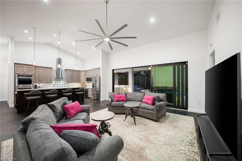 SAN CARLOS ESTATES - Residential