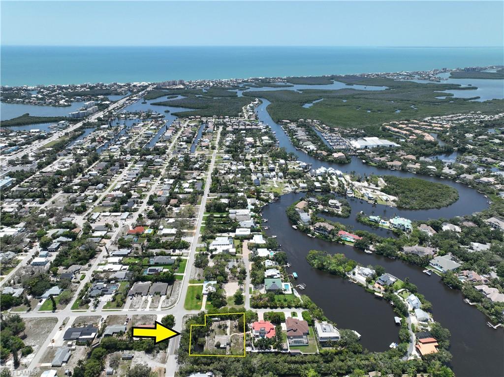 IMPERIAL SHORES - Land