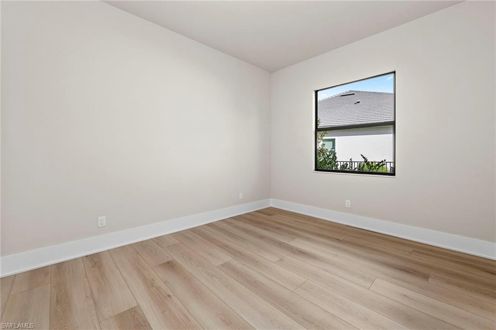 PARROT CAY - Residential