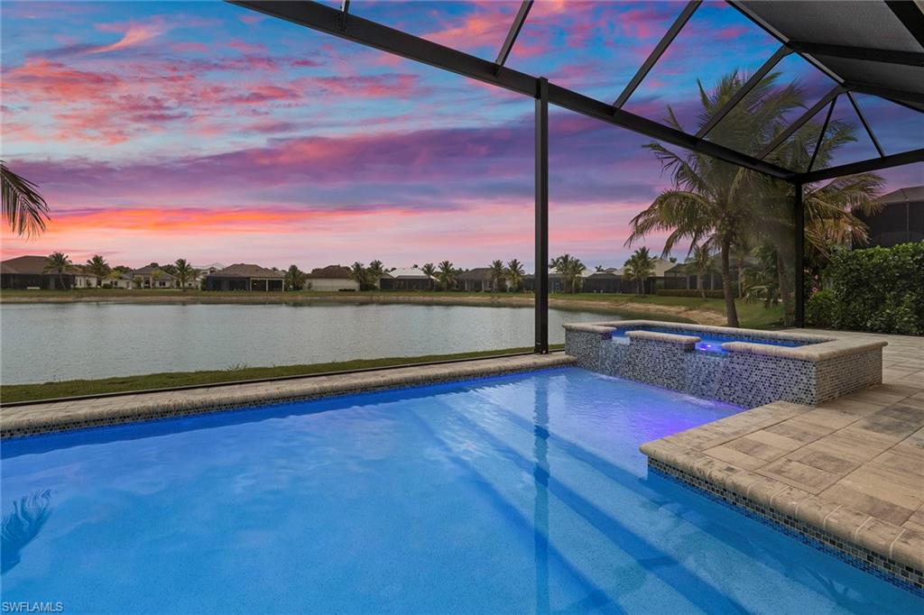 PARROT CAY - Residential