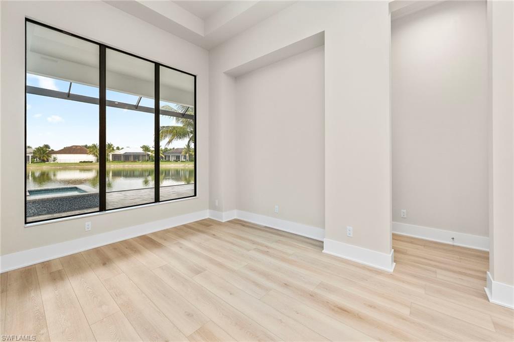 PARROT CAY - Residential