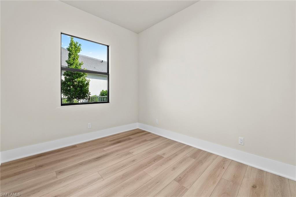 PARROT CAY - Residential