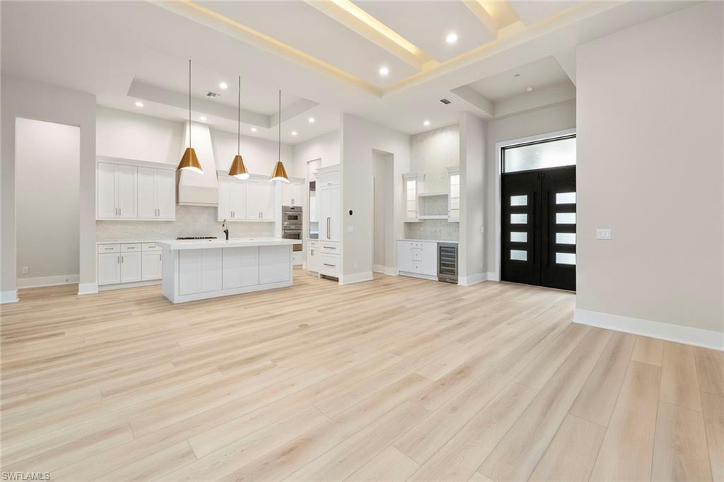 PARROT CAY - Residential