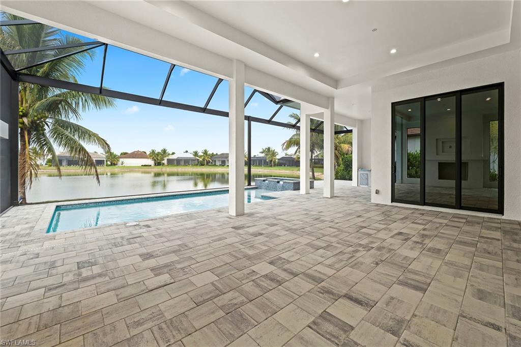 PARROT CAY - Residential