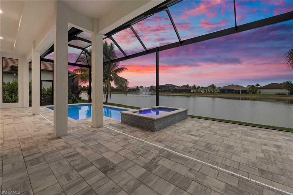 PARROT CAY - Residential