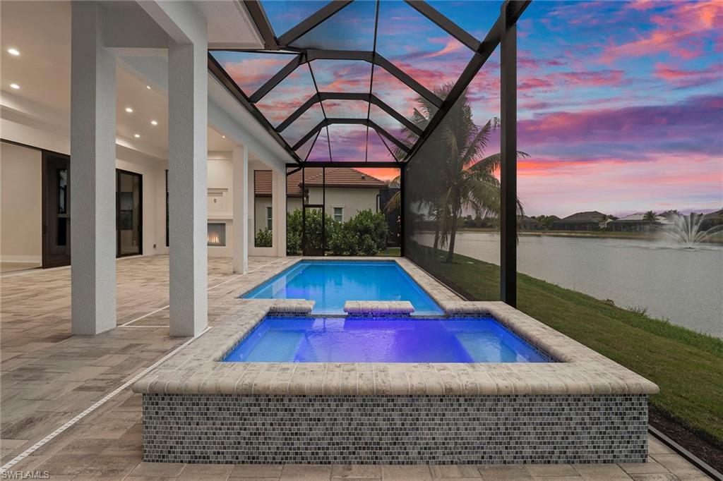 PARROT CAY - Residential