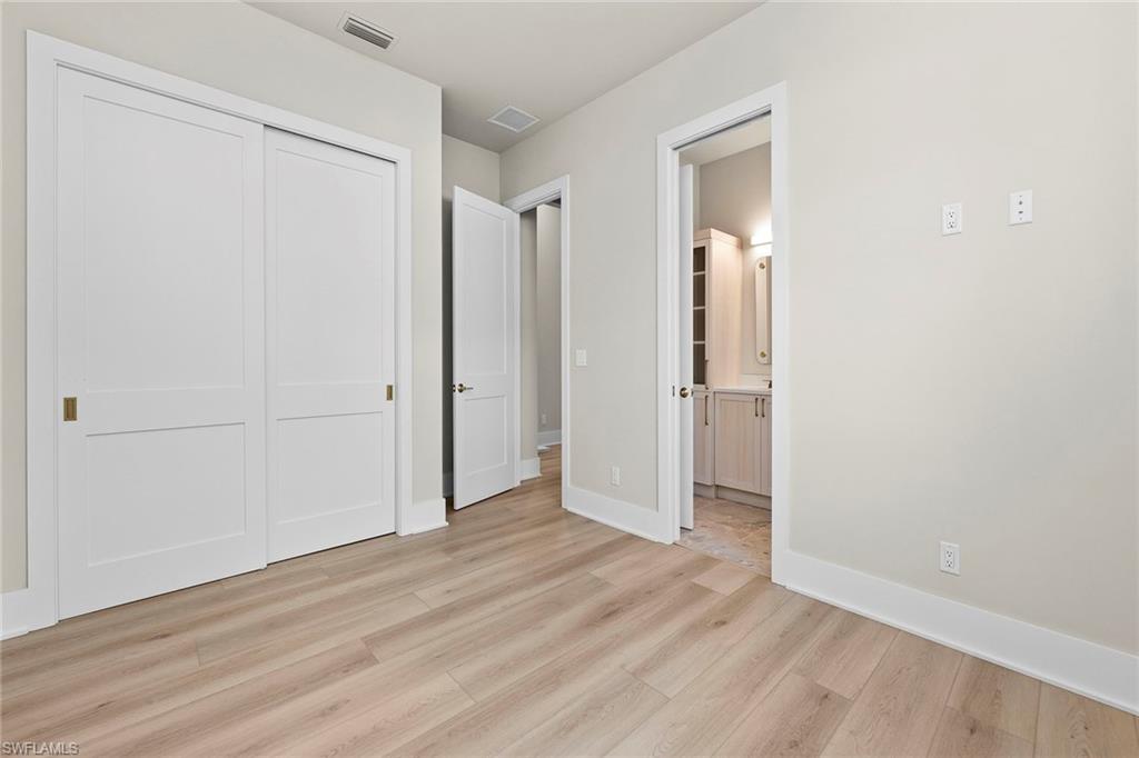 PARROT CAY - Residential