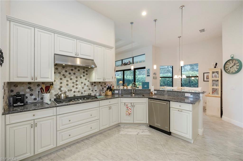 BONITA LAKES - Residential