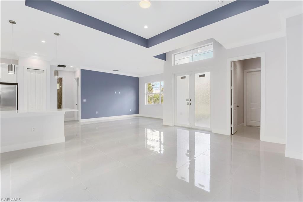 GOLDEN GATE ESTATES - Residential