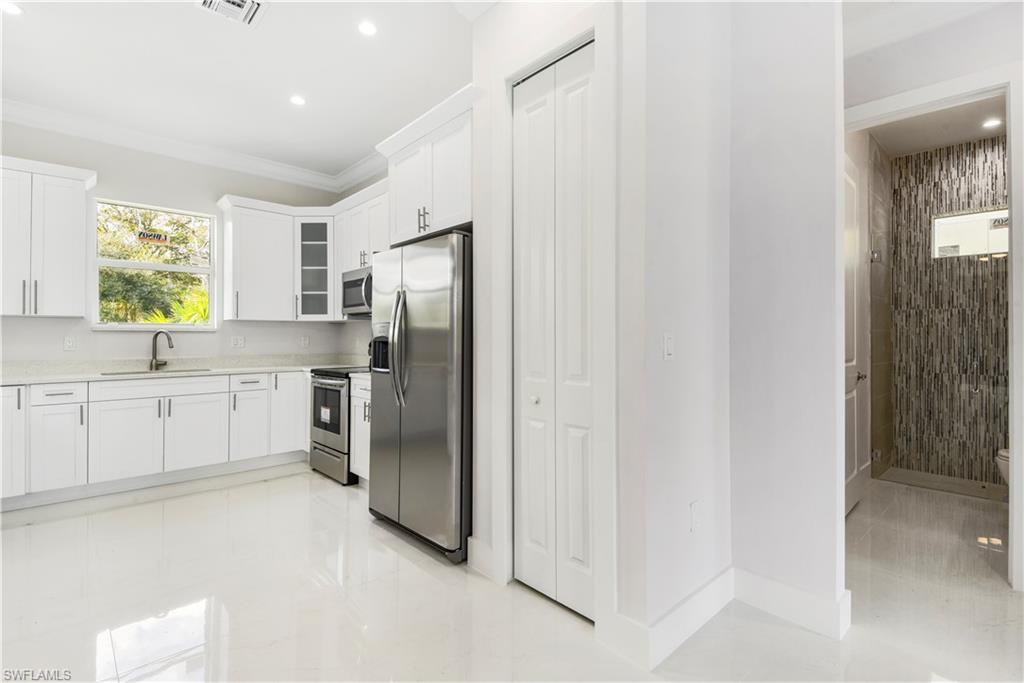 GOLDEN GATE ESTATES - Residential