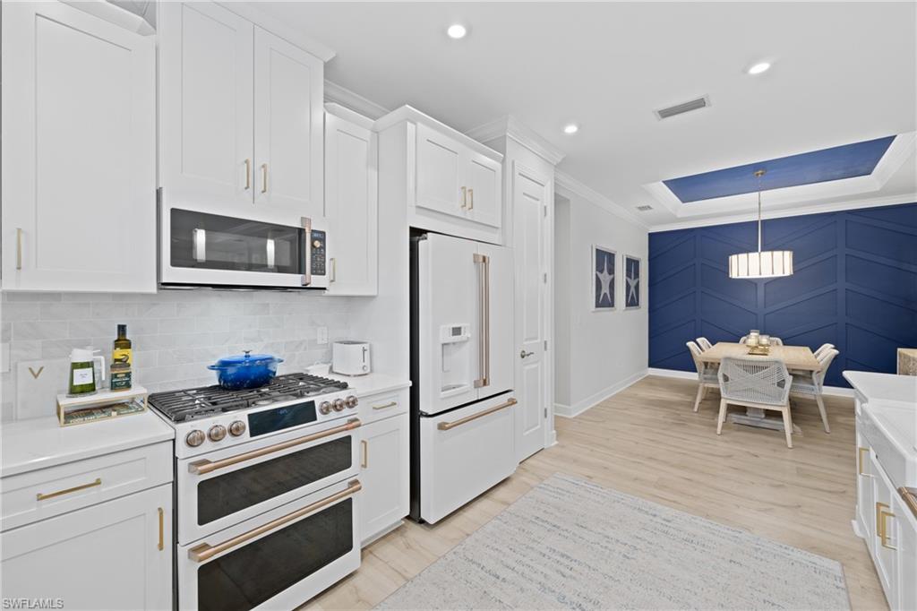 ESPLANADE BY THE ISLANDS - Residential