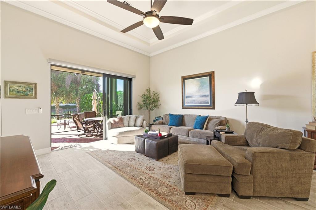 AVERY SQUARE - Residential