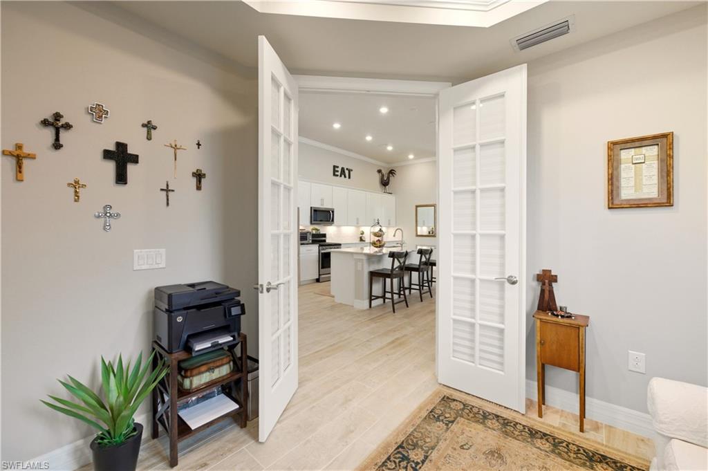 AVERY SQUARE - Residential