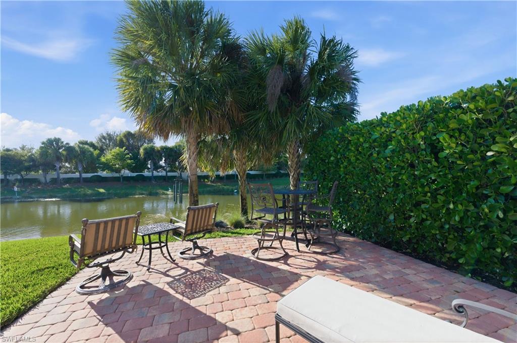 AVERY SQUARE - Residential