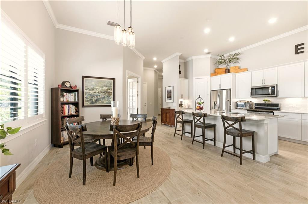 AVERY SQUARE - Residential