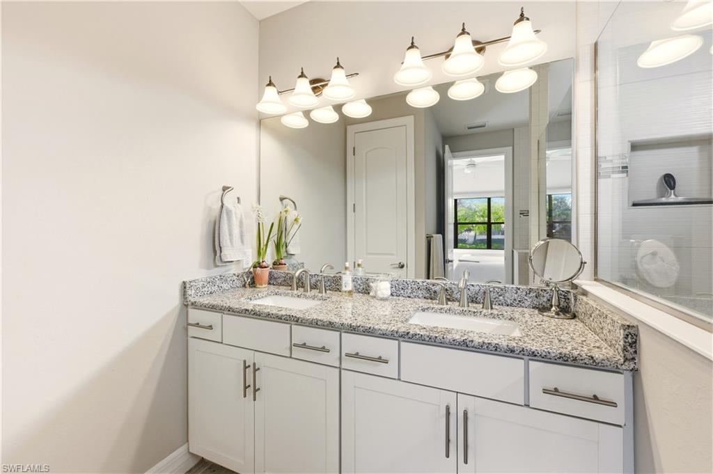 AVERY SQUARE - Residential