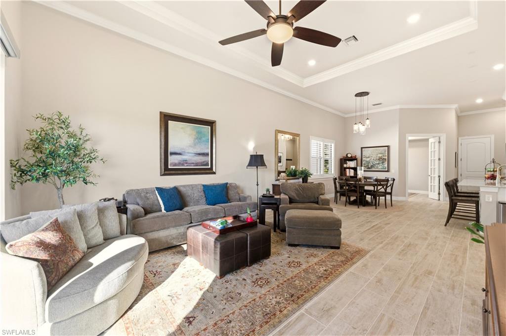 AVERY SQUARE - Residential