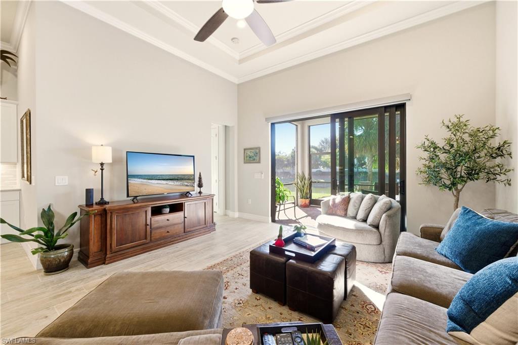 AVERY SQUARE - Residential