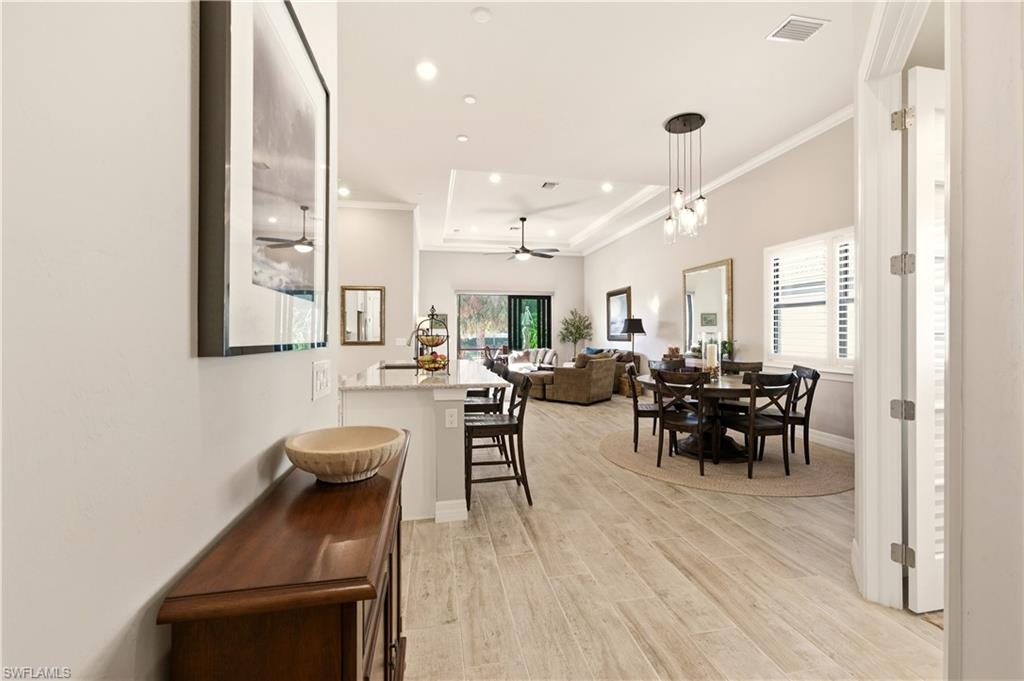 AVERY SQUARE - Residential