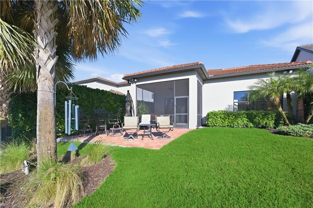 AVERY SQUARE - Residential