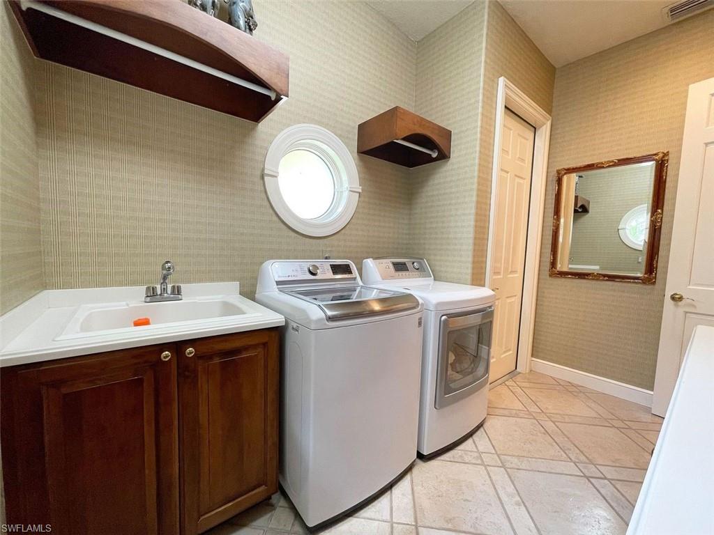 QUAIL WEST - Residential