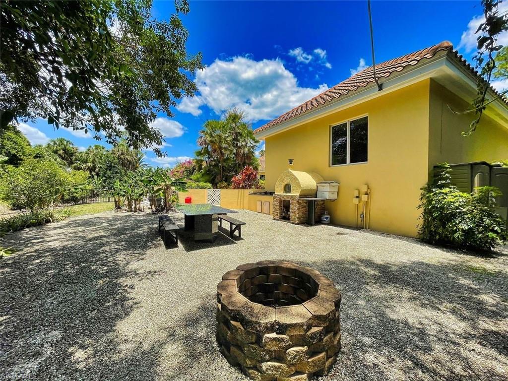 QUAIL WEST - Residential