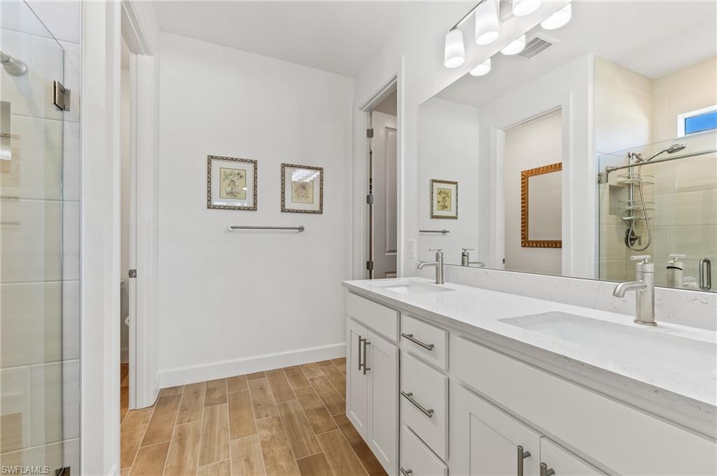 NORTHRIDGE - Residential