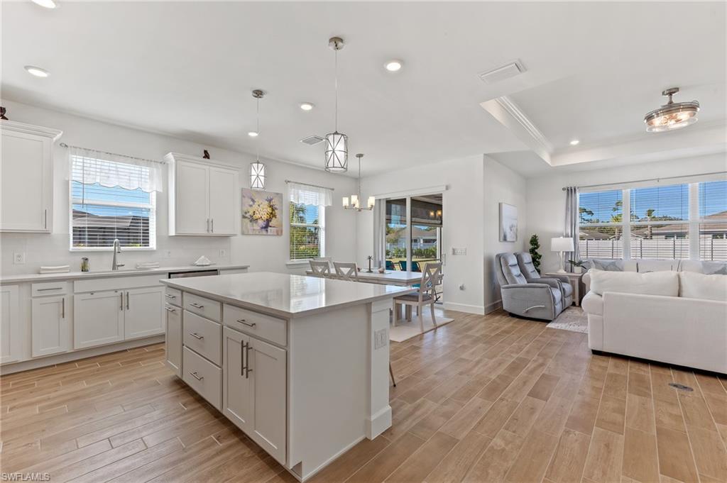 NORTHRIDGE - Residential