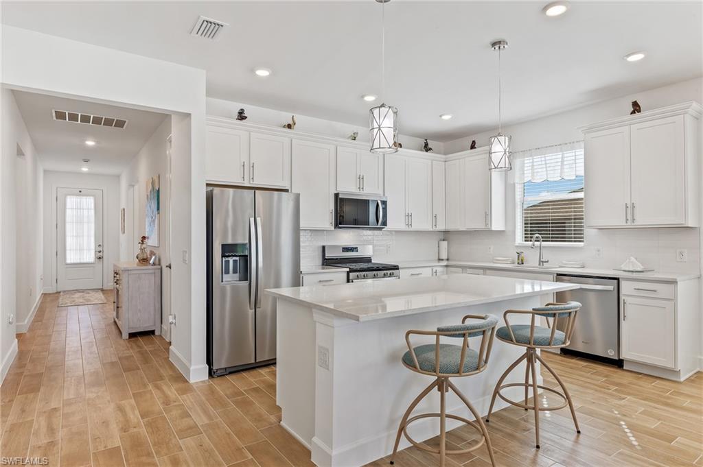 NORTHRIDGE - Residential