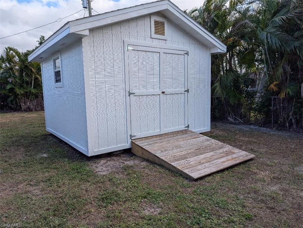 CAPE CORAL - Residential Lease