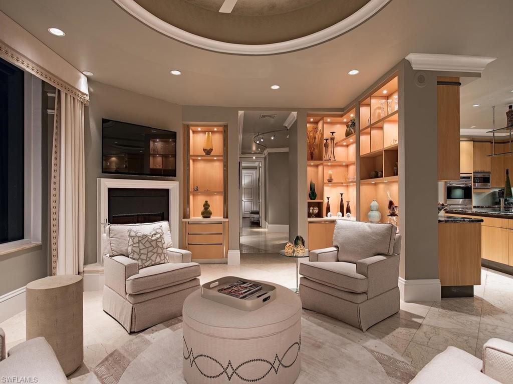 LA SCALA AT THE COLONY - Residential