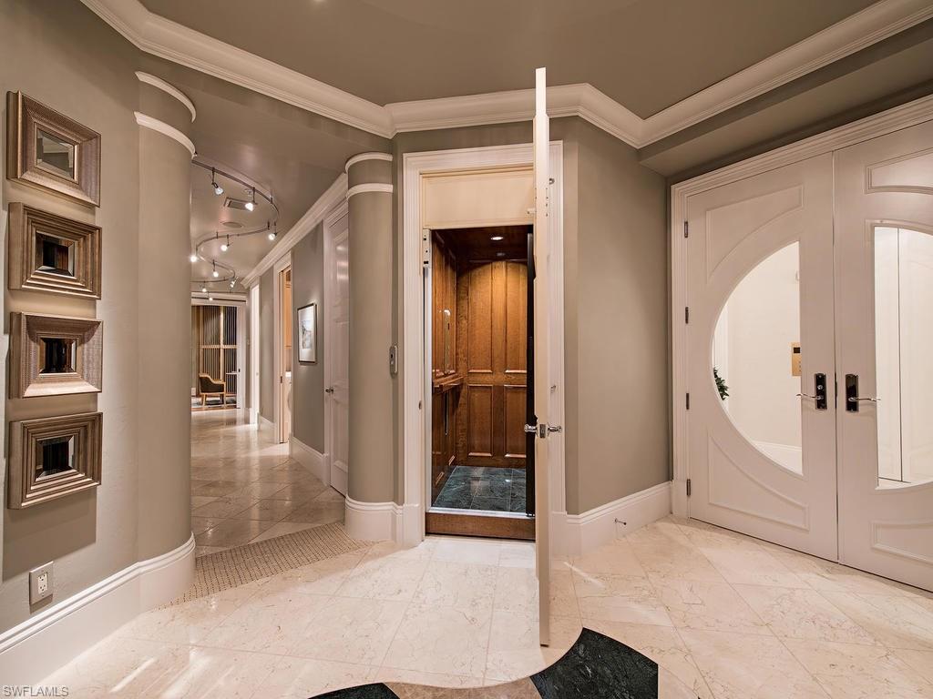 LA SCALA AT THE COLONY - Residential