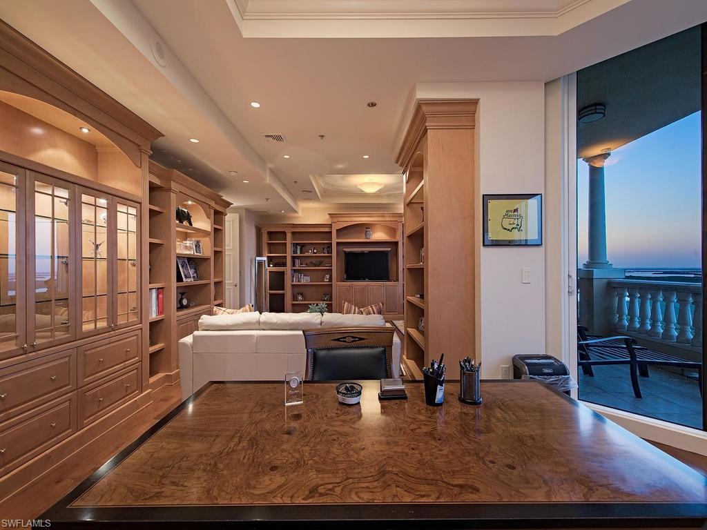 LA SCALA AT THE COLONY - Residential