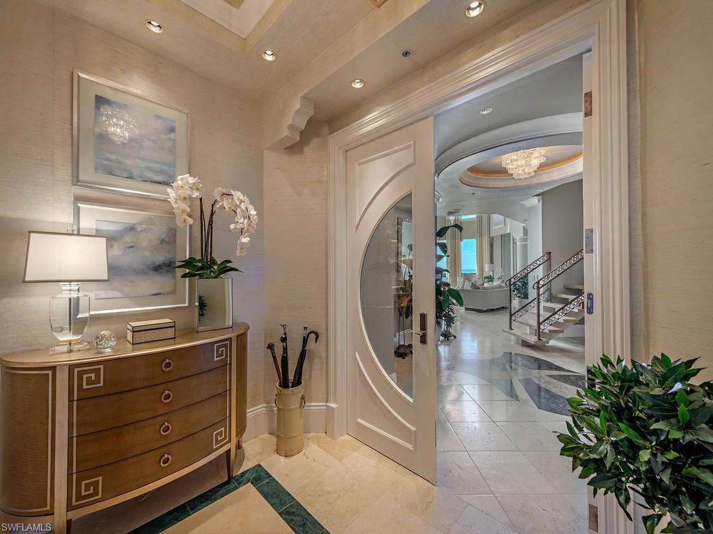 LA SCALA AT THE COLONY - Residential