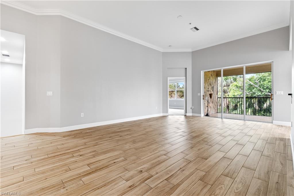 BAY WOODS - Residential