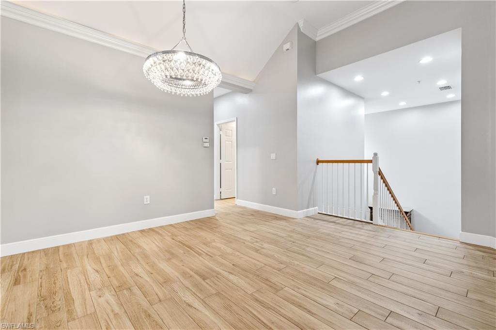 BAY WOODS - Residential