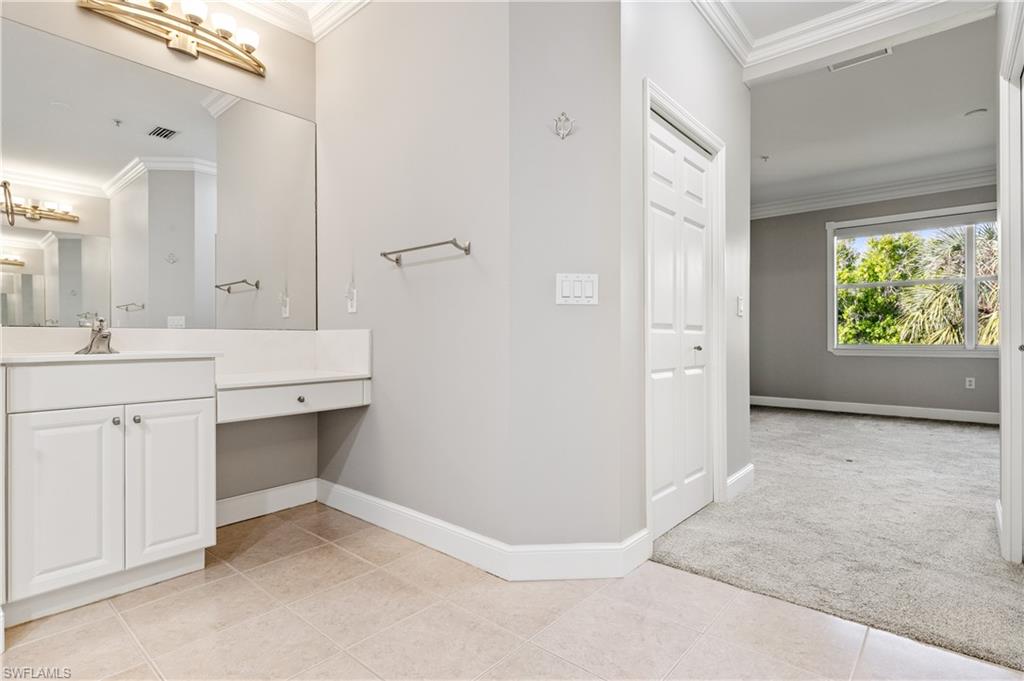 BAY WOODS - Residential