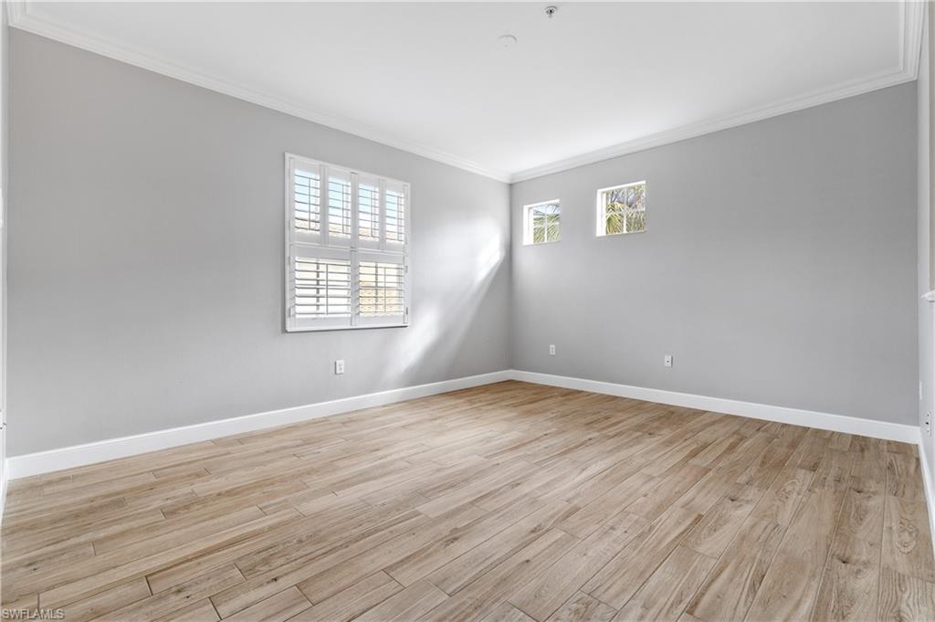 BAY WOODS - Residential