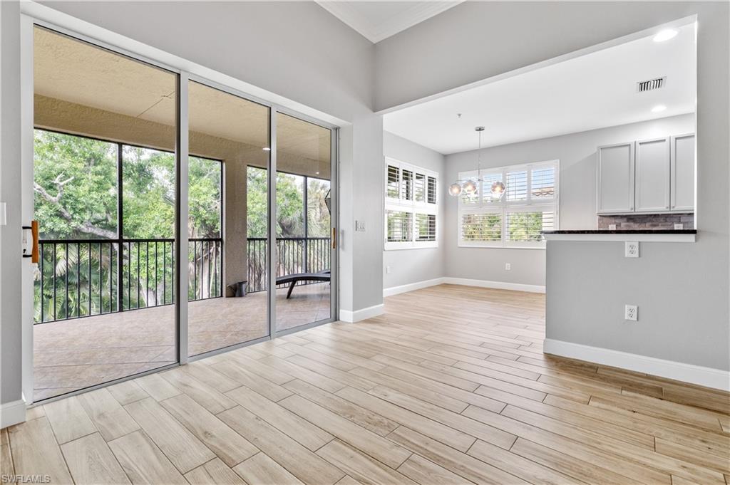 BAY WOODS - Residential