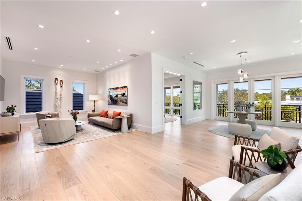 PINE RIDGE - Residential