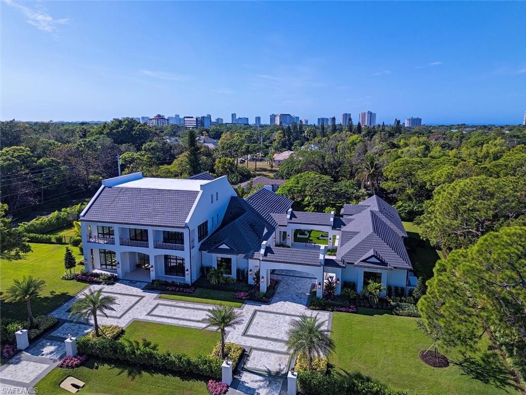 Photo of 117 West ST, NAPLES, FL 34108 (MLS # 222088094)