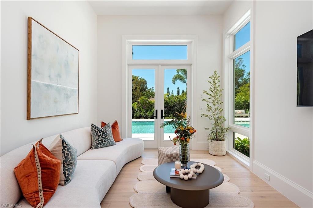 PINE RIDGE - Residential