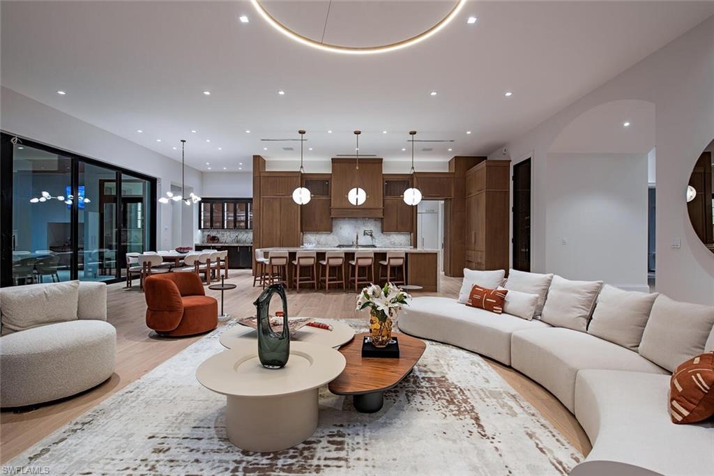 PINE RIDGE - Residential