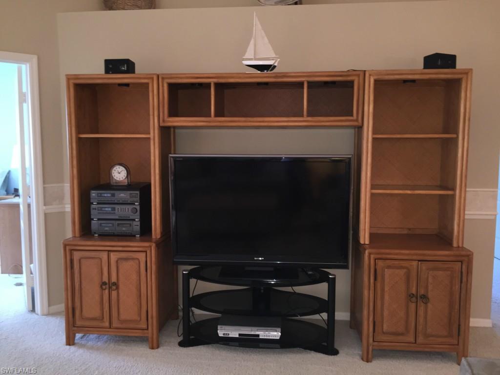 VILLAS AT OLDE HICKORY - Residential