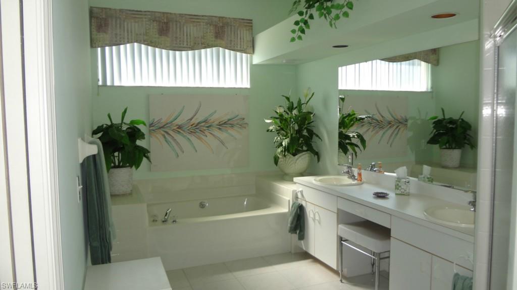 VILLAS AT OLDE HICKORY - Residential