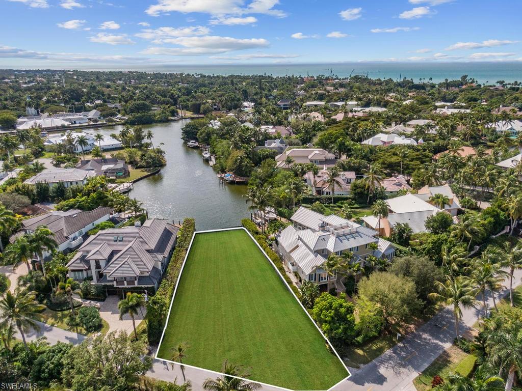 AQUALANE SHORES - Residential