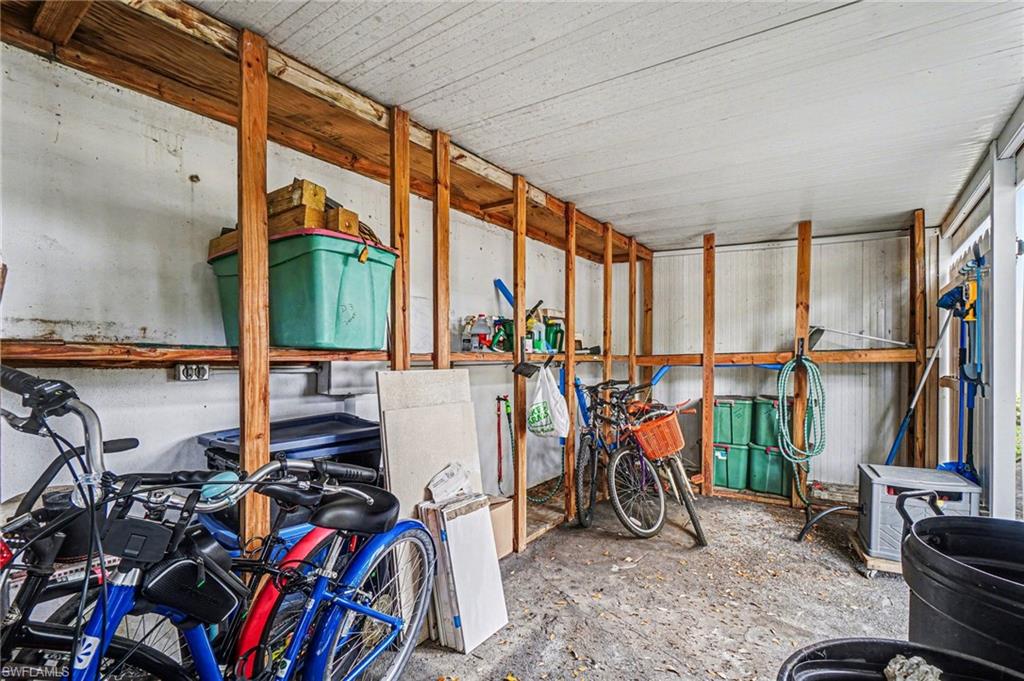 MONTEGO MANOR - Residential